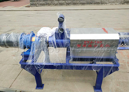 Dewatering machine for manure fertilizer processing