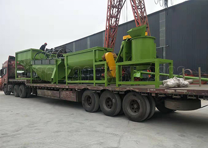 Organic manure fertilizer production machine delivering